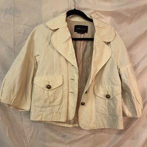 Ivory blazer with round buttons and puffed sleeves